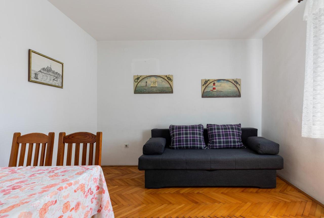 Apartments And Room Pergola Rovinj Exterior photo