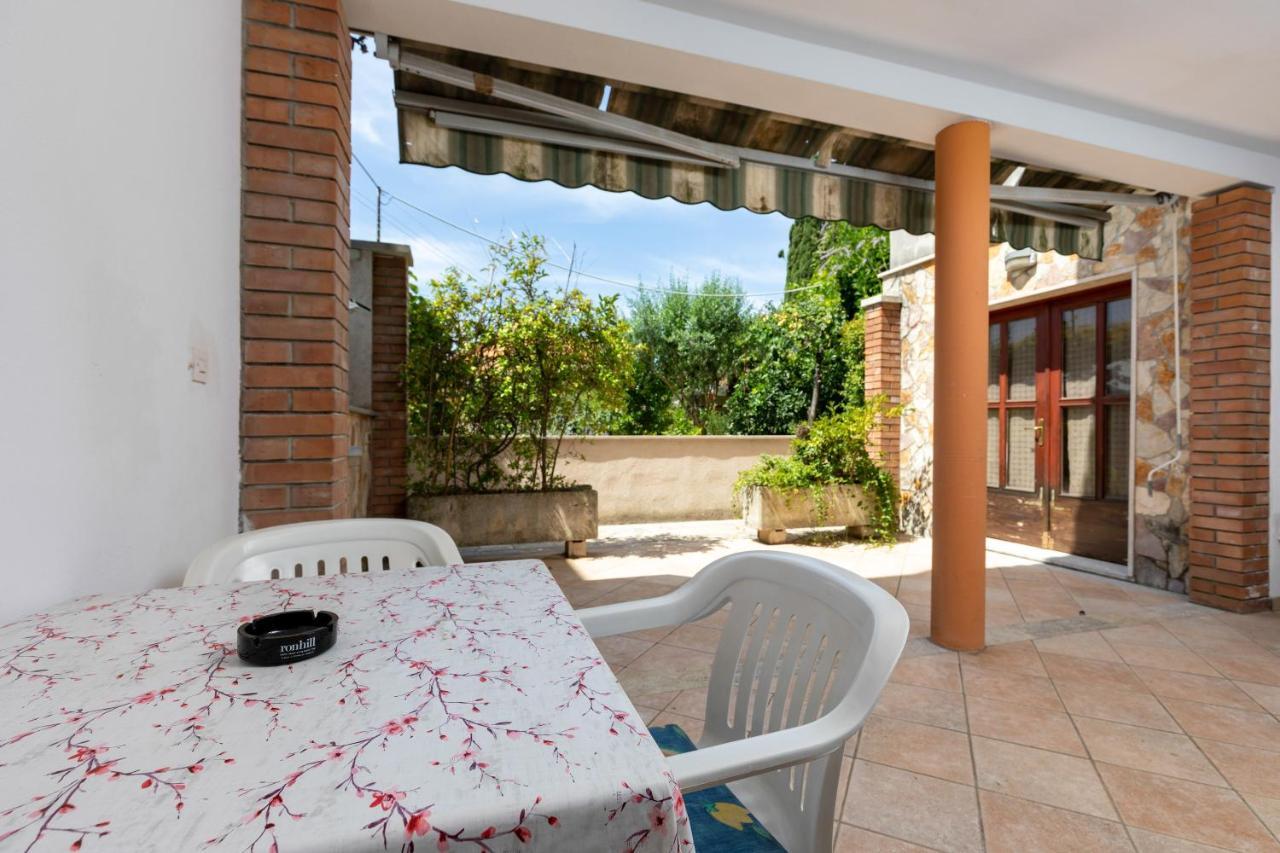 Apartments And Room Pergola Rovinj Exterior photo