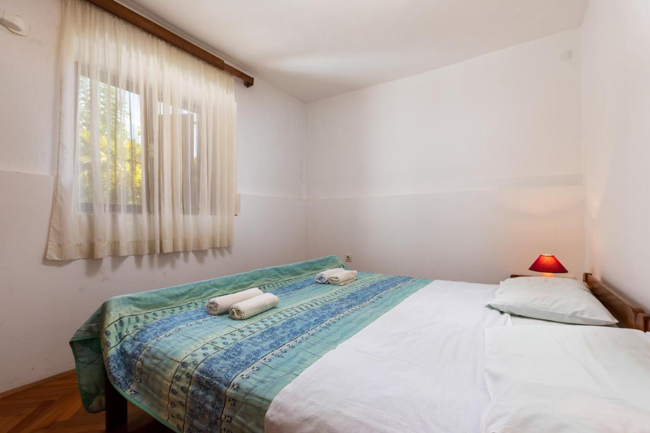 Apartments And Room Pergola Rovinj Exterior photo