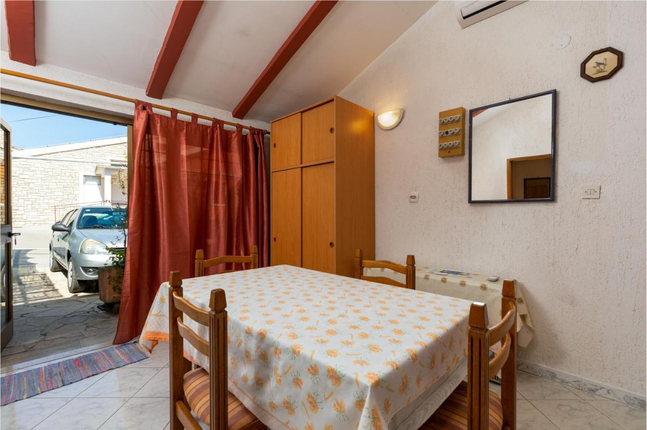 Apartments And Room Pergola Rovinj Exterior photo