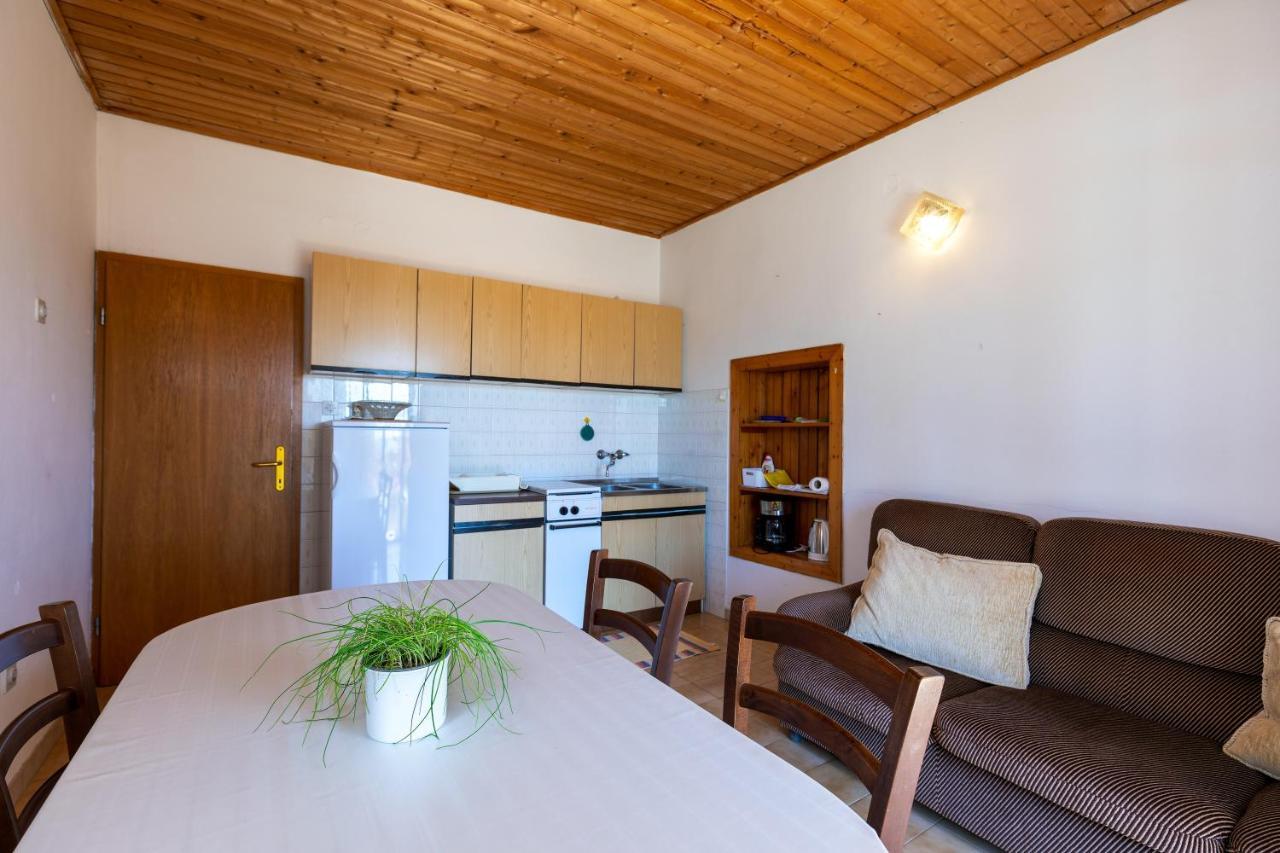 Apartments And Room Pergola Rovinj Exterior photo