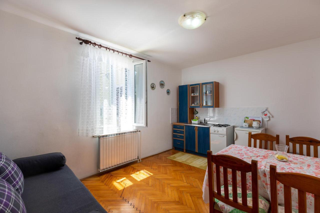 Apartments And Room Pergola Rovinj Exterior photo