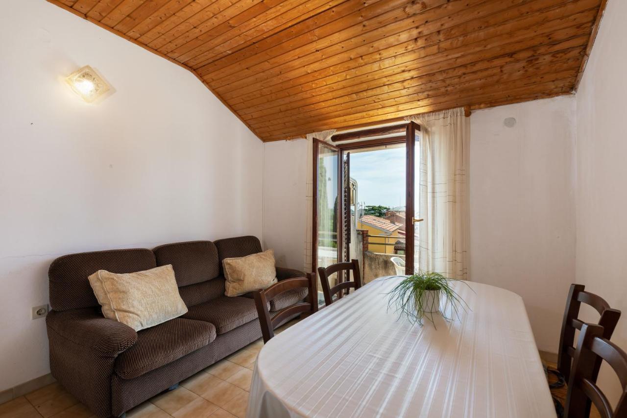 Apartments And Room Pergola Rovinj Exterior photo