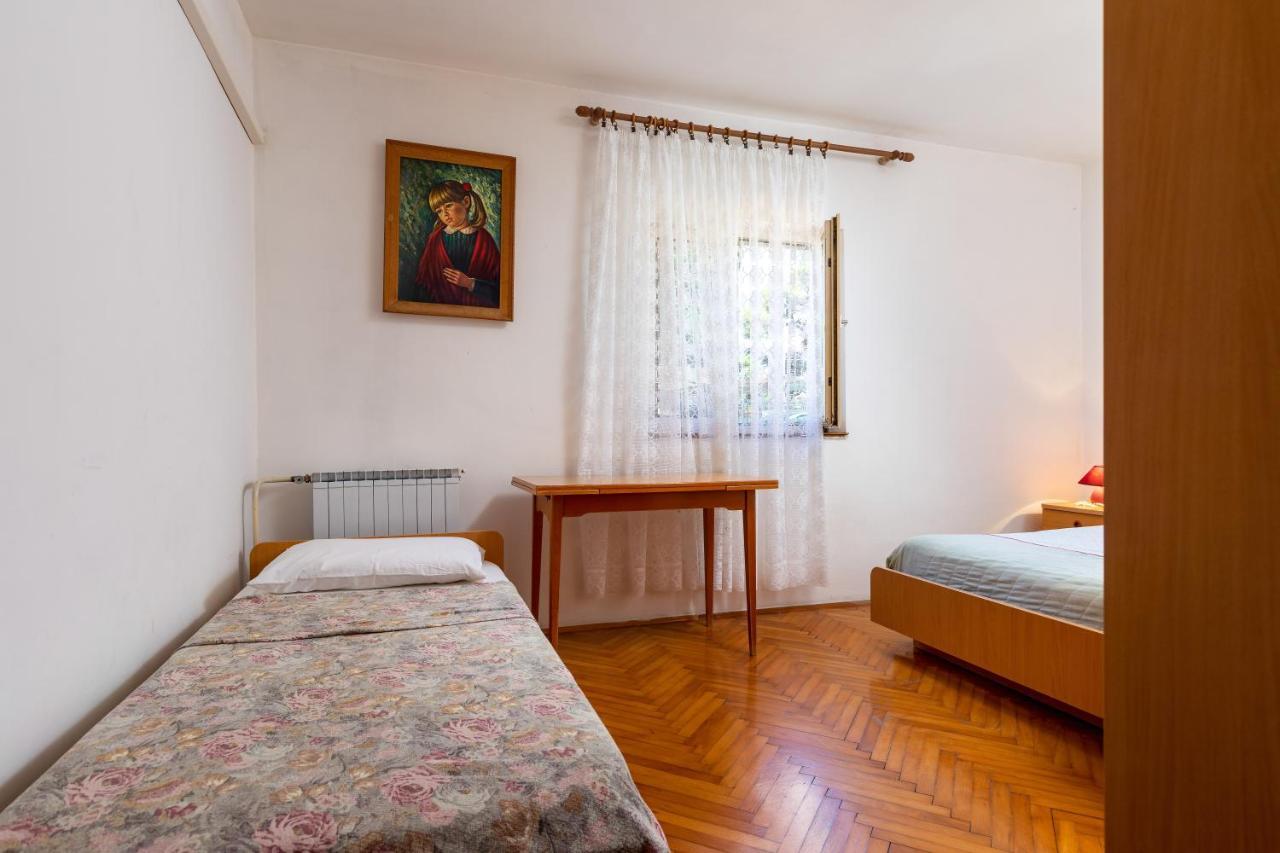 Apartments And Room Pergola Rovinj Exterior photo
